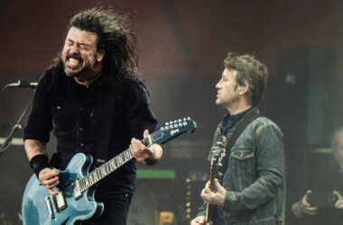 Foo Fighters forced into 'indefinite hiatus' after Dave Grohl’s affair and love child scandal: Report 18 Foo Fighters forced into 'indefinite hiatus' after Dave Grohl’s affair and love child scandal: Report