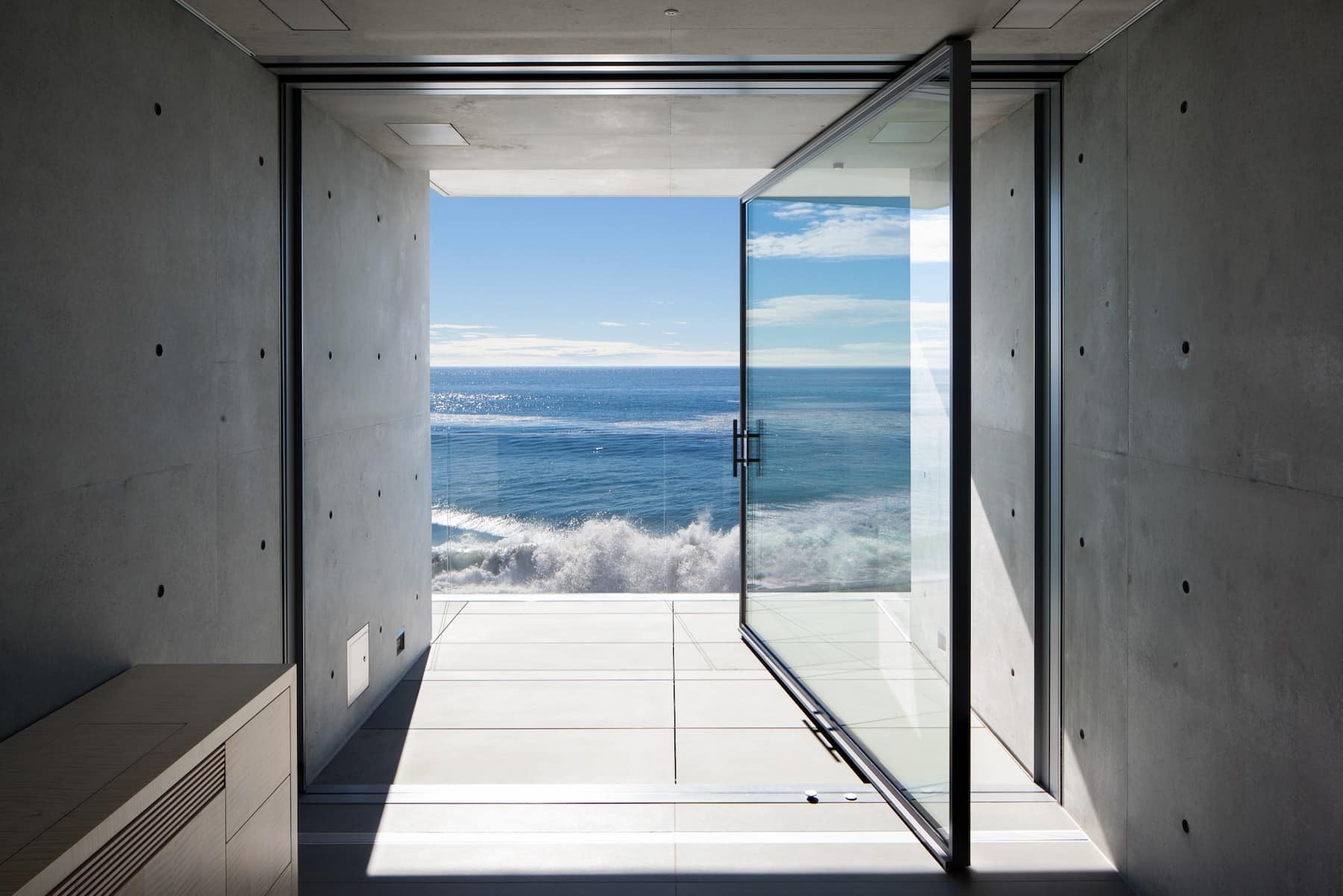 What Ye's Malibu property looked like before it was gutted; Part 3.(The Oppenheim Group)