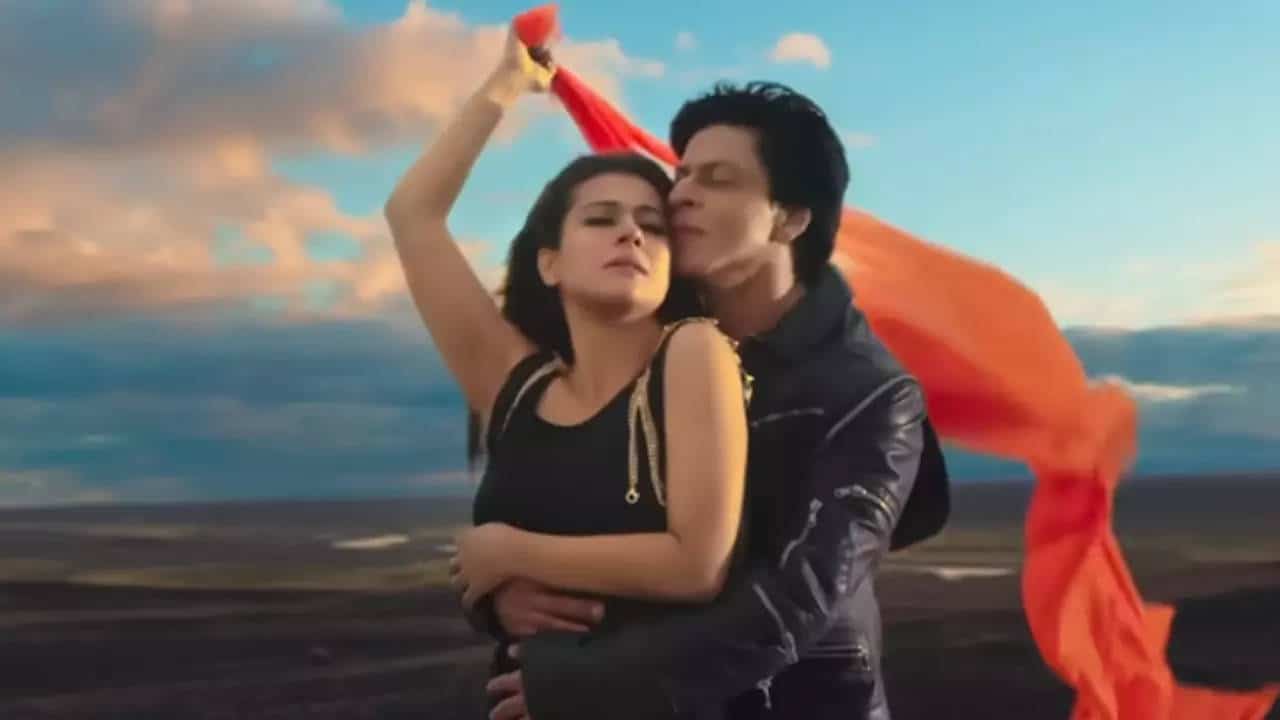 When Kajol saved Shah Rukh Khan's life on the sets of 'Dilwale': ‘Meri zindagi ab tumhare naam ho chuki hai' - Times of India