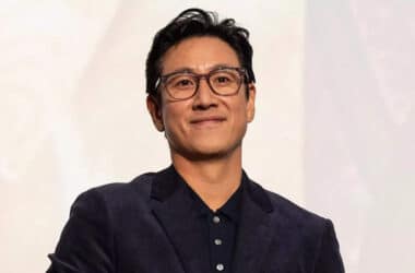 Lee Sun Kyun's Posthumous Lifetime Achievement Award stirs criticism and controversy | - Times of India 19 Lee Sun Kyun's Posthumous Lifetime Achievement Award stirs criticism and controversy | - Times of India