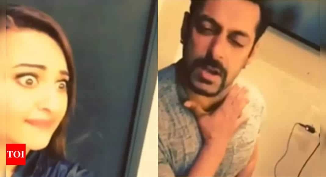 Salman Khan's old dubsmash clip with Sonakshi Sinha cracks up the internet; fans say 'Bollywood used to be so much fun' - Times of India