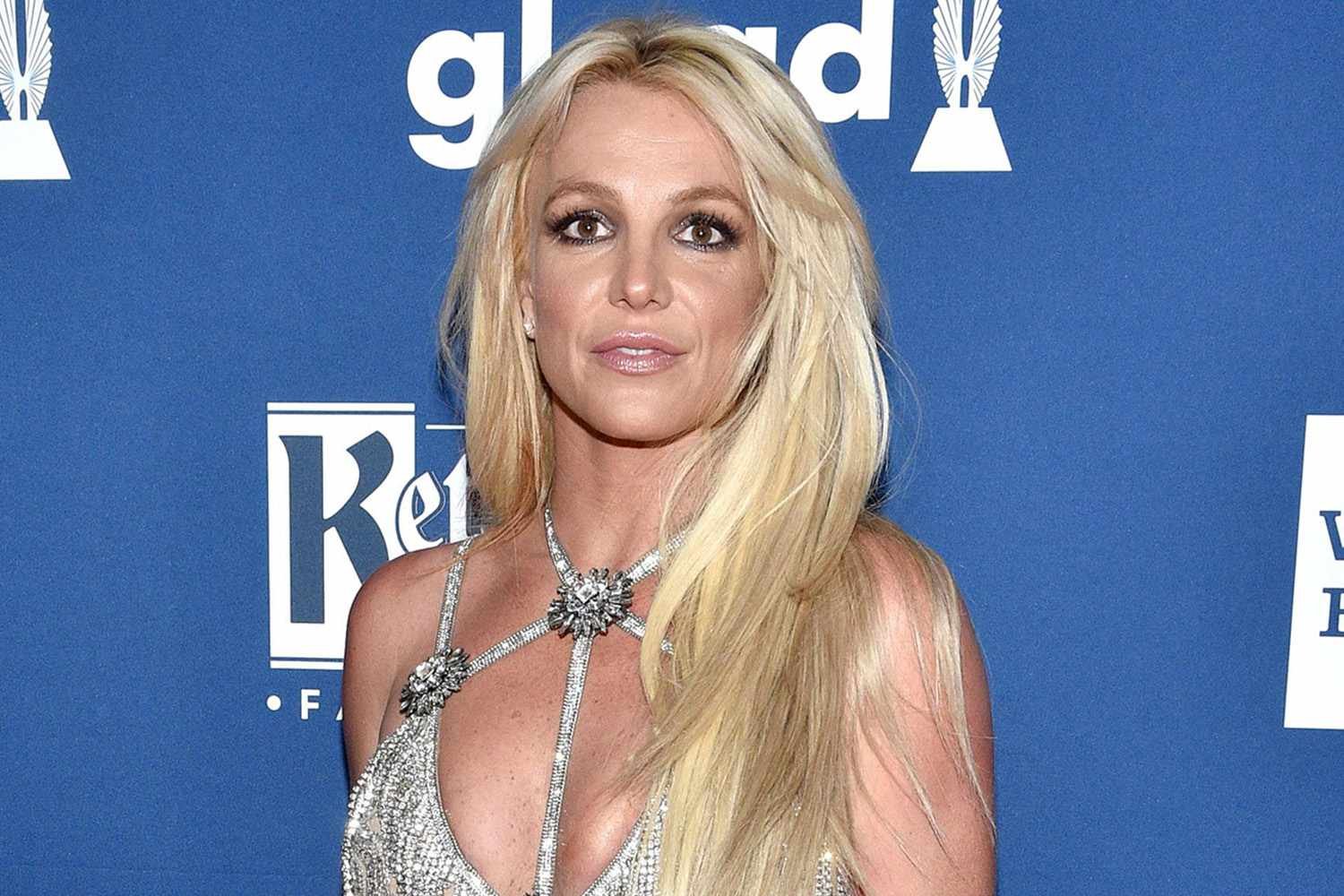 Britney Spears Lists Selena Gomez and Drew Barrymore Among Her ‘Girl Crushes’: ‘They’re Literally Gorgeous’