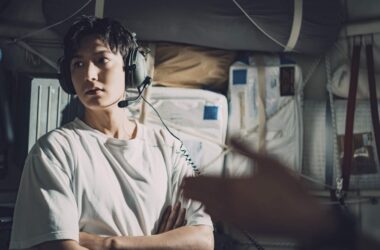 Lee Min-ho Embarks on a Mysterious Space Mission in ‘When the Stars Gossip’ 17 Lee Min-ho Embarks on a Mysterious Space Mission in ‘When the Stars Gossip’