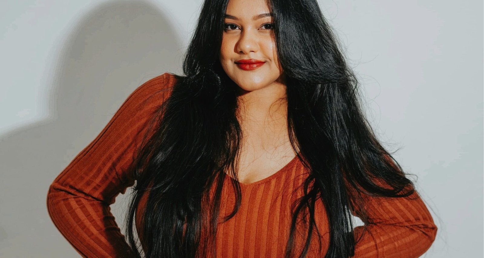 Niki Choudhury’s Love Song ‘Taare’ Turns To Funk-Pop