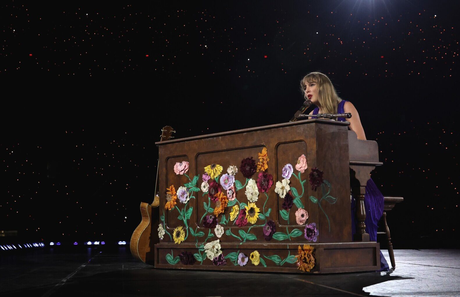 Watch Taylor Swift’s Final Surprise Song Performance of the Eras Tour 8 Watch Taylor Swift’s Final Surprise Song Performance of the Eras Tour