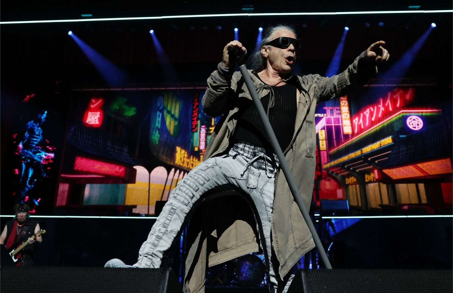 Iron Maiden's Bruce Dickinson Places 13th in Fenching Competition 8 Iron Maiden's Bruce Dickinson Places 13th in Fenching Competition