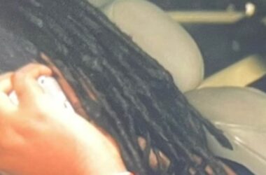 Listen to ivvys’ “bikini”: The Ones 14 Listen to ivvys’ “bikini”: The Ones