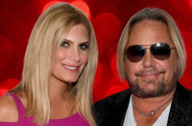 Mötley Crüe singer Vince Neil Grateful After Girlfriend Survives Plane Crash 16 vince neil girlfriend