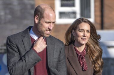 William & Kate Shake Up Royal Rule Book 16 William & Kate Shake Up Royal Rule Book