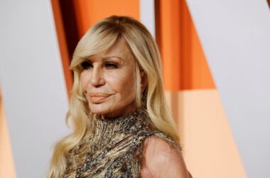 Donatella Versace, fashion world’s well-known designer, steps down as creative head; outsider to replace family role? | Today News 14 Donatella Versace, fashion world’s well-known designer, steps down as creative head; outsider to replace family role? | Today News