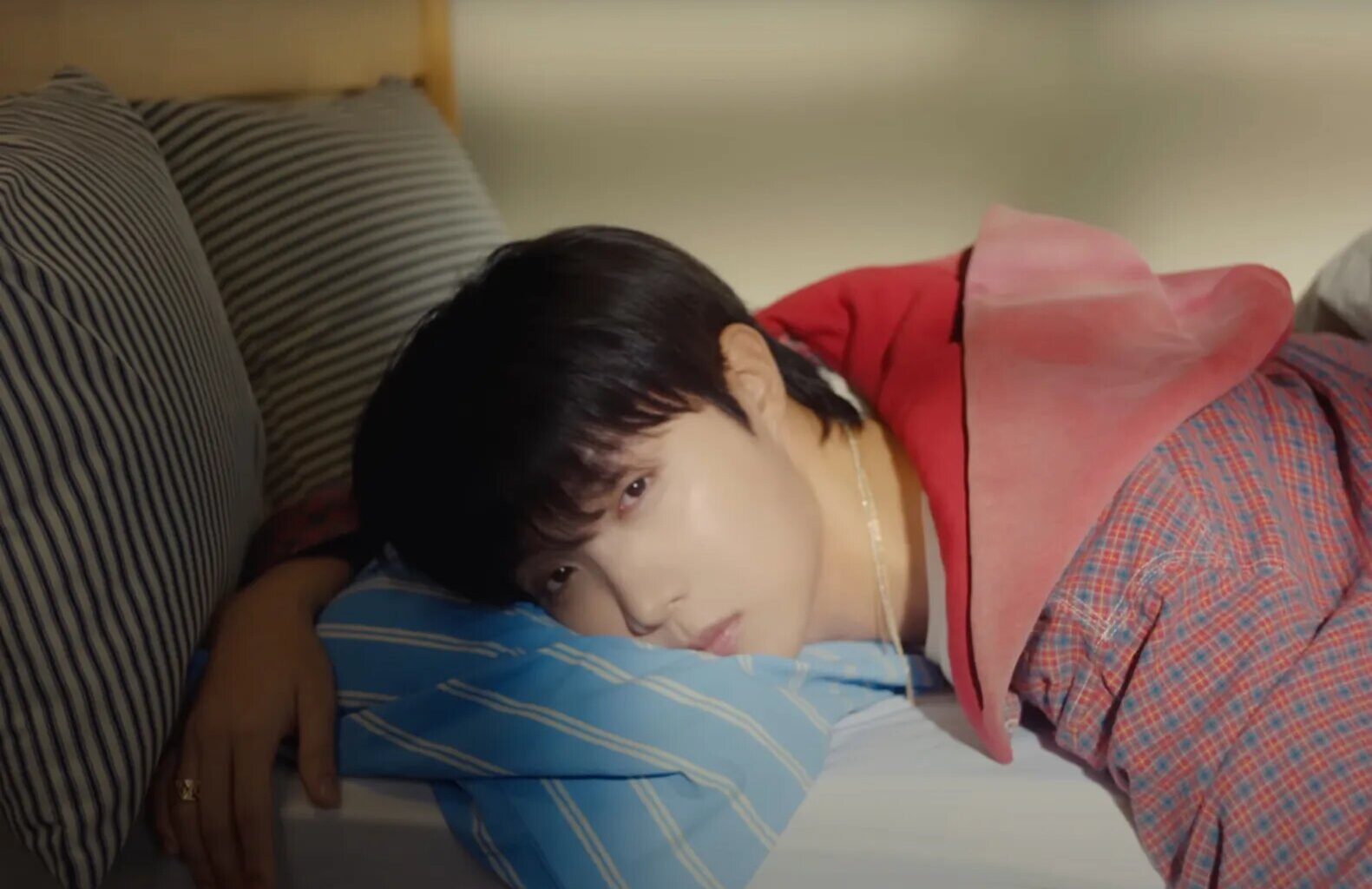 J-Hope Wakes Up From ‘Sweet Dreams’ in Teaser for New Single 8 J-Hope Wakes Up From ‘Sweet Dreams’ in Teaser for New Single