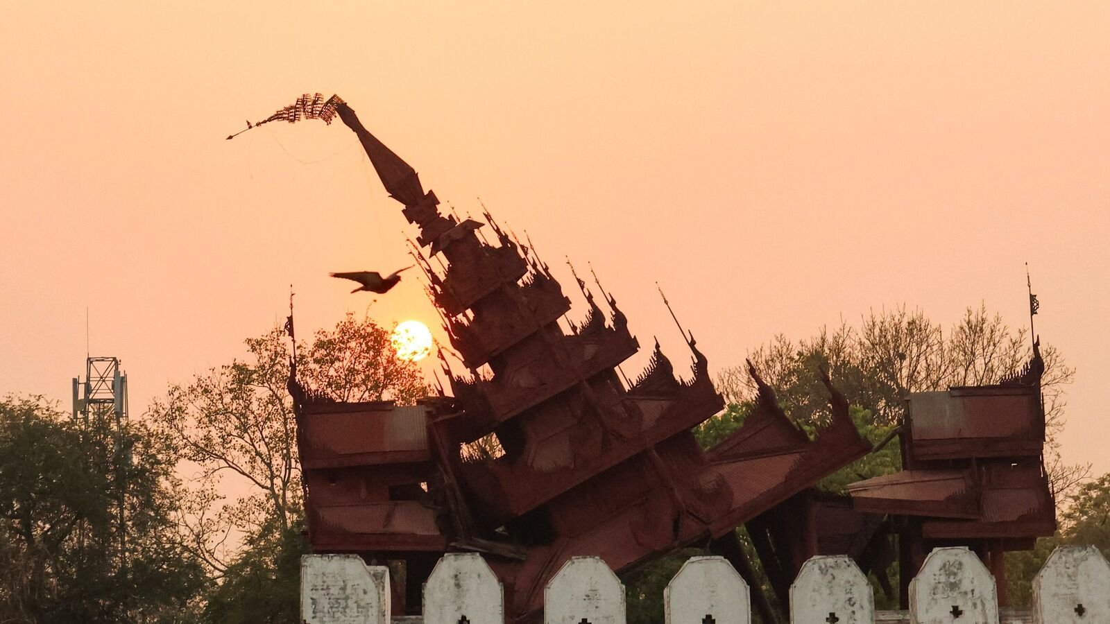 Myanmar Earthquake latest update: Death toll crosses 2,000 on Eid; rescue ops ‘affected by ongoing conflict’ | Today News