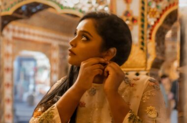 Soha Faces Her Fears in Buoyant ‘Jhumka Sway’ Video 17 Soha Faces Her Fears in Buoyant ‘Jhumka Sway’ Video