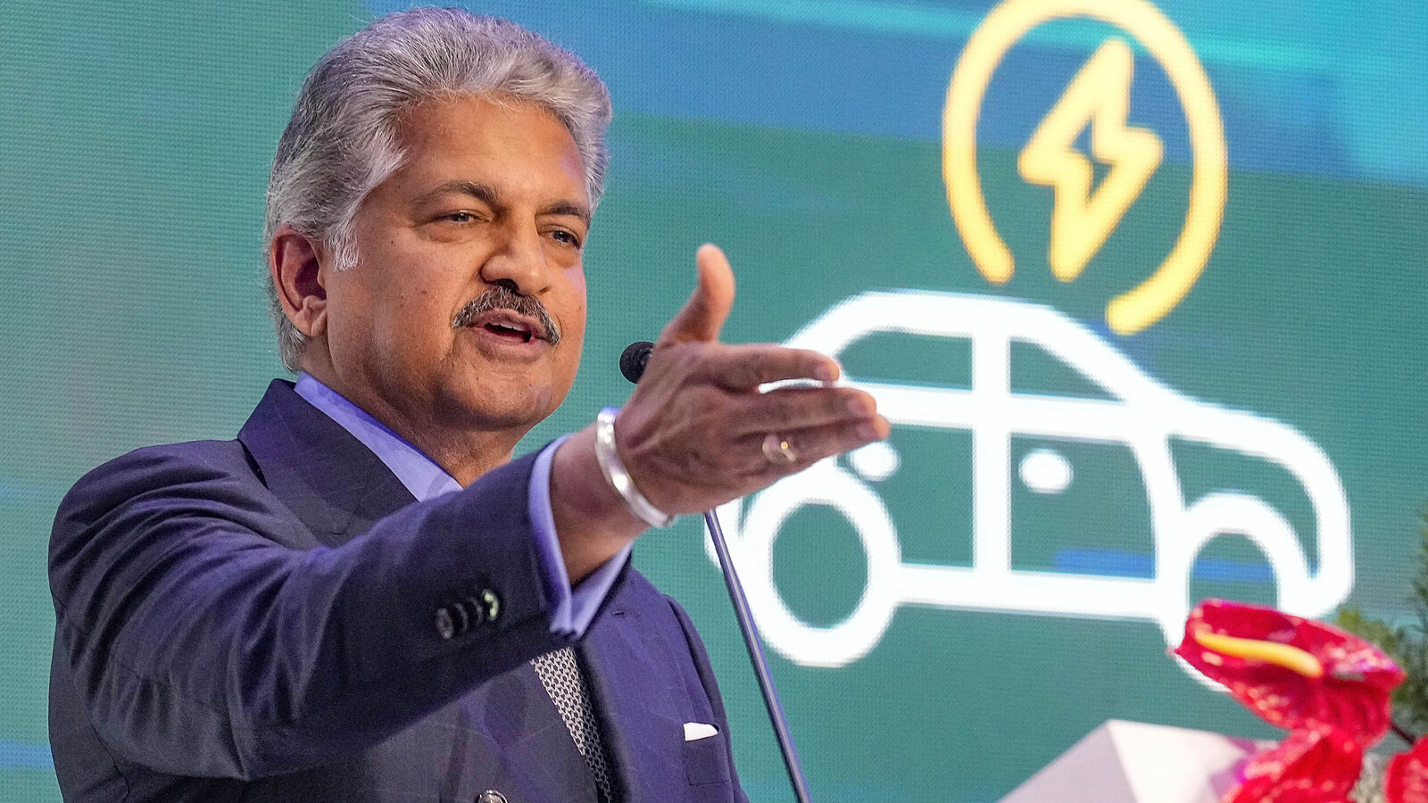 Trending News Today Live Updates: 14-year-old Indian human calculator Aaryan Shukla who broke world record leaves Anand Mahindra ‘dazed & bewildered’ 6 Trending News Today Live Updates: 14-year-old Indian human calculator Aaryan Shukla who broke world record leaves Anand Mahindra ‘dazed & bewildered’