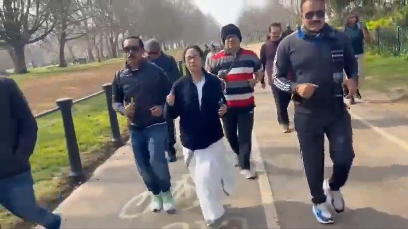 WATCH: Mamata Banerjee does a ‘warm-up’ jog in saree and white slippers at London’s Hyde Park | Today News