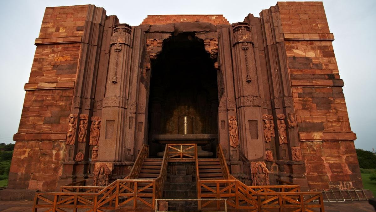 An eleventh-century Shiva temple in Bhojpur tells the story of a king’s unfulfilled dream