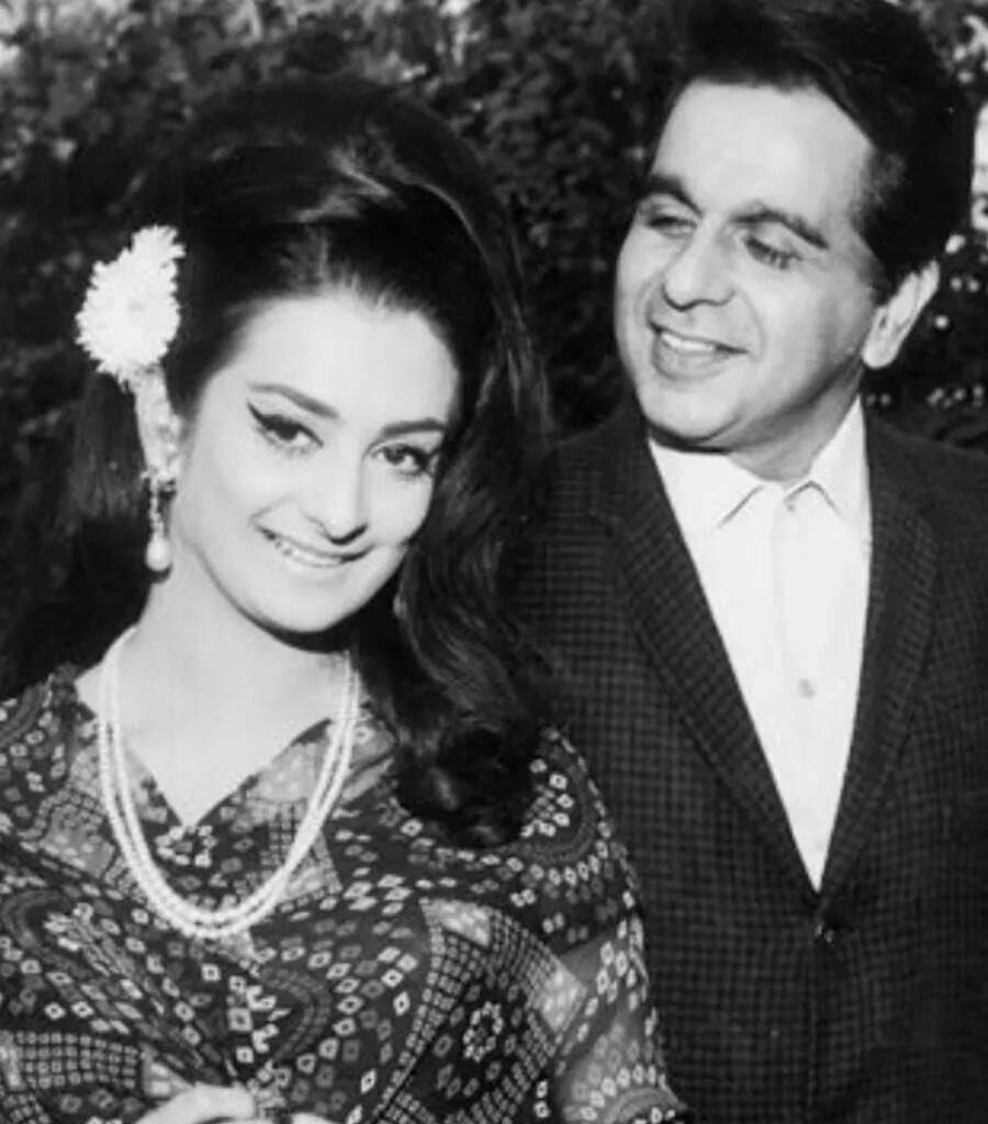 Rare photos of Dilip Kumar and Saira Banu that will melt hearts 7 Rare photos of Dilip Kumar and Saira Banu that will melt hearts