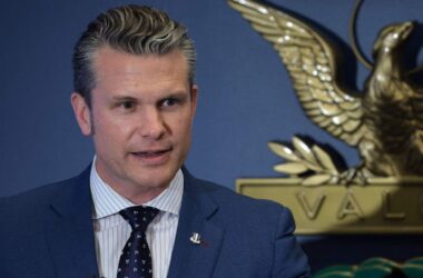 US Defense Secretary Pete Hegseth sent Yemen strike details to wife, brother in private Signal chat: Report | Today News 12 US Defense Secretary Pete Hegseth sent Yemen strike details to wife, brother in private Signal chat: Report | Today News