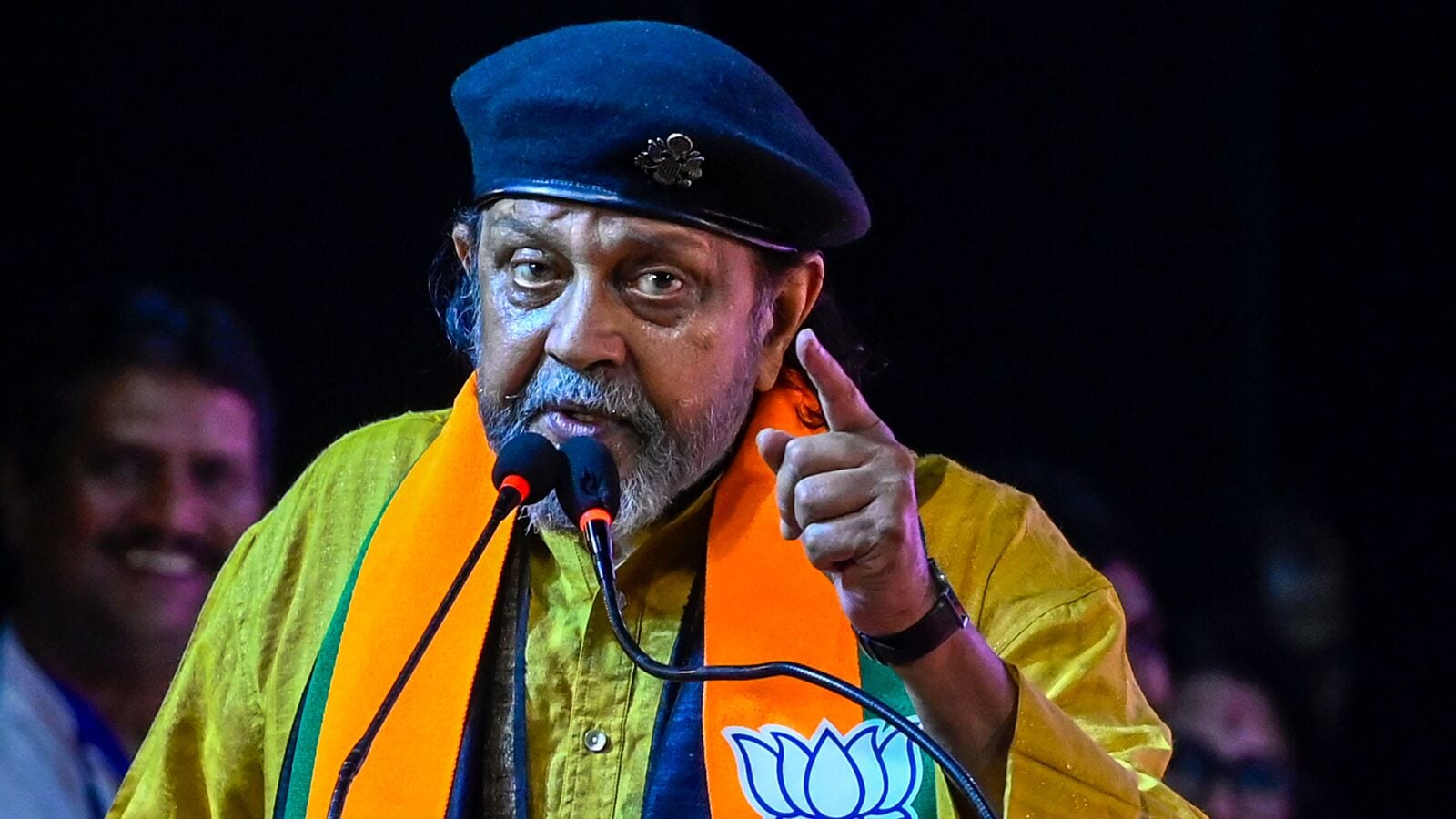 ‘Bring a chair, sit down and watch’: Mithun Chakraborty tears into Bengal Police, calls for President’s Rule in state | Today News 8 ‘Bring a chair, sit down and watch’: Mithun Chakraborty tears into Bengal Police, calls for President’s Rule in state | Today News