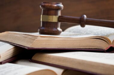 ‘Tu bahar mil, dekhte hain zinda kaise jayegi’: Convict, lawyer threaten woman judge at Delhi court after verdict | Today News 15 ‘Tu bahar mil, dekhte hain zinda kaise jayegi’: Convict, lawyer threaten woman judge at Delhi court after verdict | Today News