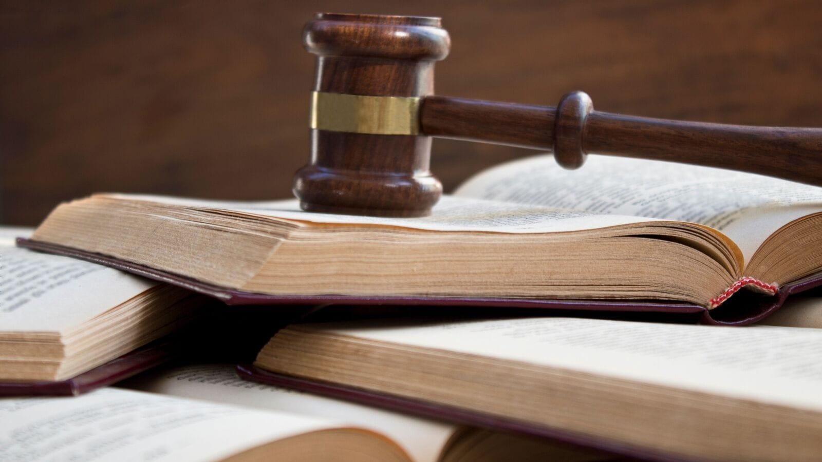 ‘Tu bahar mil, dekhte hain zinda kaise jayegi’: Convict, lawyer threaten woman judge at Delhi court after verdict | Today News