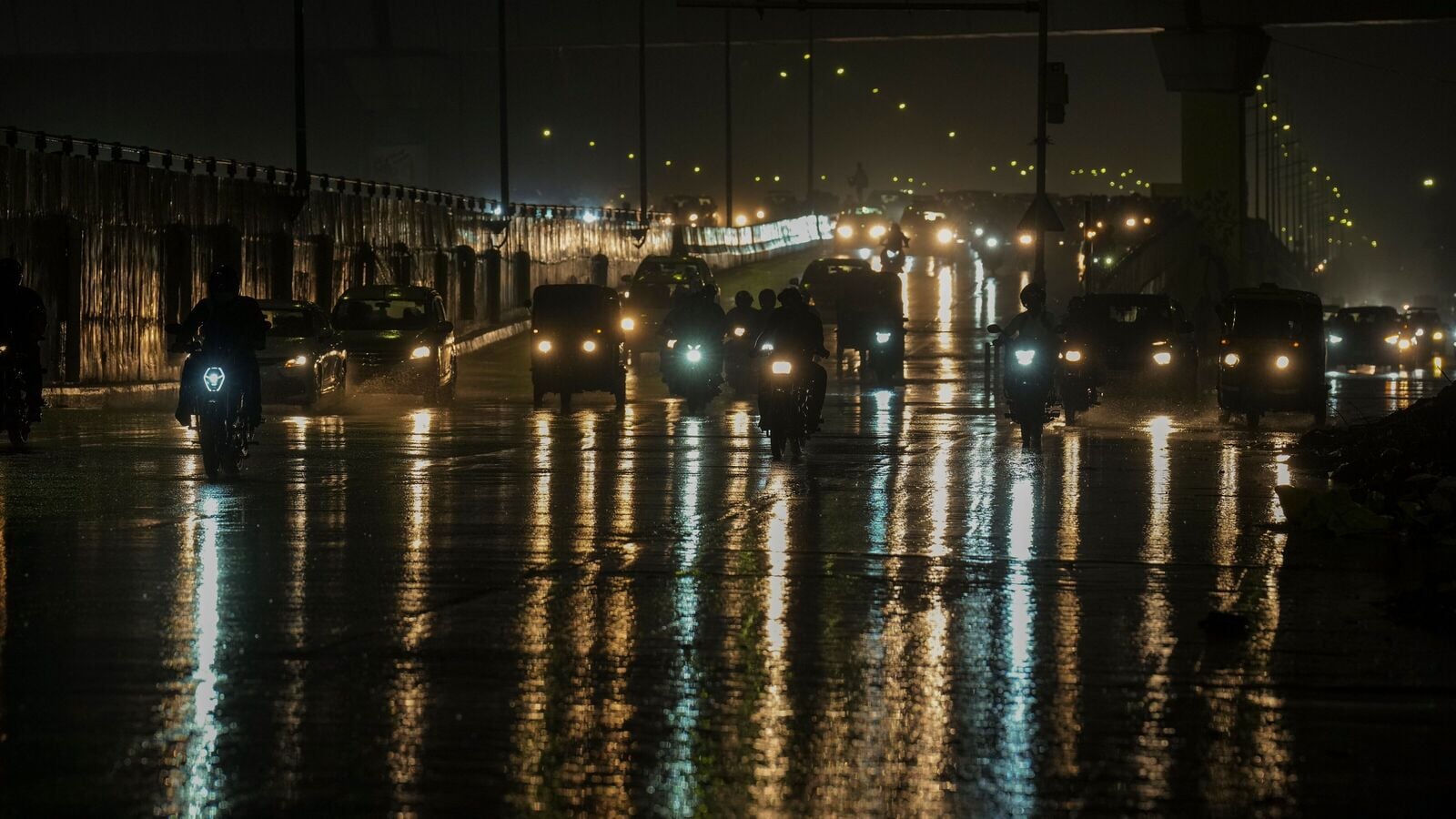 Air India passenger fumes over flight delay amid rain in Delhi: ‘…shameful that we compare ourselves to Pakistan’ | Today News 6 menu