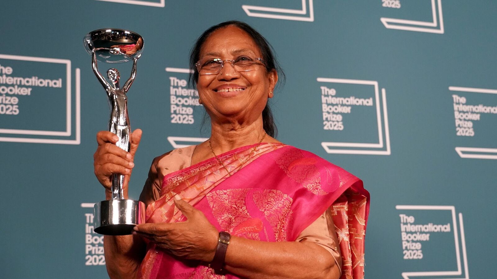 Banu Mushtaq wins International Booker Prize for Kannada short story collection ‘Heart Lamp'. Who is she? | Today News 8 menu