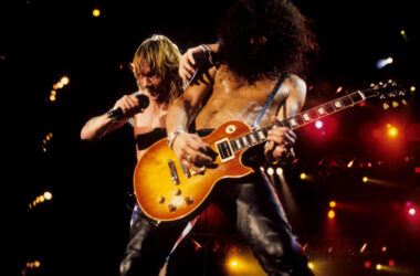 Five Times Guns N’ Roses Made Rock and Roll Feel Like a Riot 12 Five Times Guns N’ Roses Made Rock and Roll Feel Like a Riot