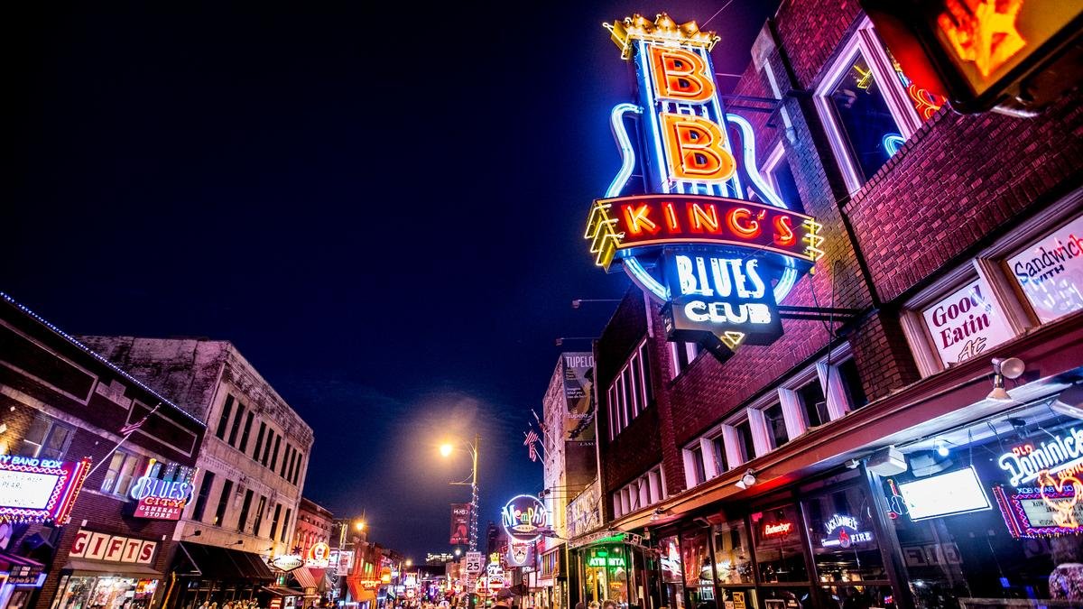 Follow in the steps of Elvis Presley and Taylor Swift on a road trip through Memphis and Nashville