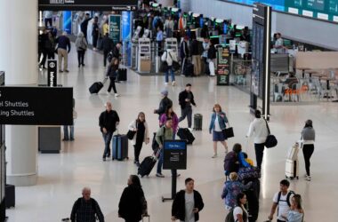 Indians lead exodus and immigration trend in UK, reveal new data | Today News 15 menu