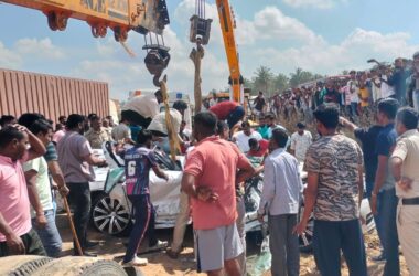 Maharashtra news: Back-to-back road accidents claim 6 lives as speeding truck rams into SUV | Today News 15 menu