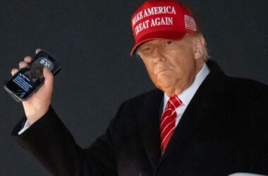 Trump gets SC nod to revoke legal status of 5 lakh migrants; Lady Victoria Hervey says, ‘We need this in UK’ | Today News 16 menu