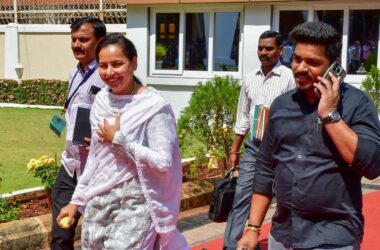 Unbelievable! 2,200 Ladki Bahin beneficiaries in Maharashtra found to be govt employees | Today News 15 menu