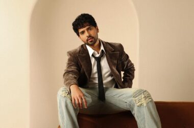 Armaan Mallik’s new song Baari Baari is a groovy Hindi-Punjabi pop track 18 Armaan Mallik’s new song Baari Baari is a groovy Hindi-Punjabi pop track