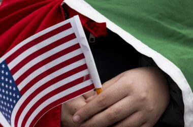 Confusion and anxiety grips immigrant communities nationwide after US Supreme Court’s ruling on birthright citizenship | Today News 13 menu