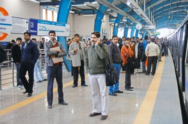 Delhi metro: Attention passengers! Blue line services delayed on THESE routes | Today News 16 menu