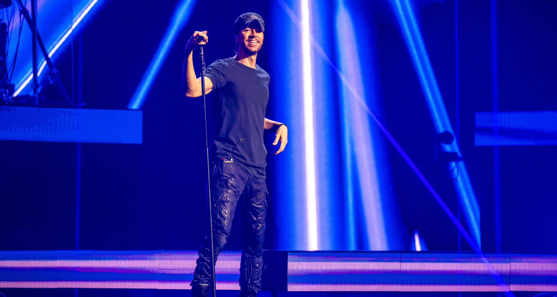 Enrique Iglesias to Perform Live in Mumbai This October 3 Enrique Iglesias to Perform Live in Mumbai This October
