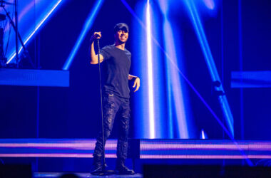 Enrique Iglesias to Perform Live in Mumbai This October 16 Enrique Iglesias to Perform Live in Mumbai This October