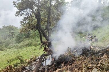 Kedarnath chopper crash: Aryan Aviation ops suspended, pilot licenses revoked; CM reveals what caused the mishap | 5 pts | Today News 11 menu