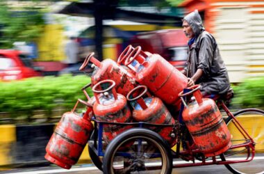 LPG rates revised: OMCs cut commercial gas cylinder price by ₹24 from June 1; Here's what you'll pay now | Today News 15 menu