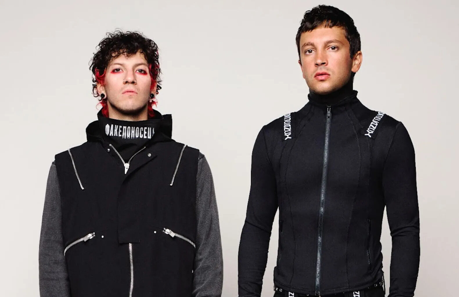 Twenty One Pilots Tease ‘Breach’ Album With Eclectic Song ‘The Contract’ 8 Twenty One Pilots Tease ‘Breach’ Album With Eclectic Song ‘The Contract’