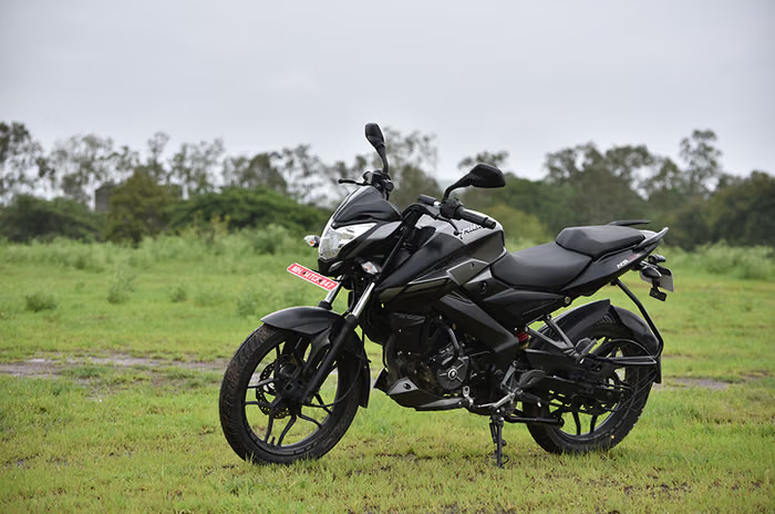 Pulsar NS160: A Precise and Versatile Bike for All Roads 16 Pulsar NS160