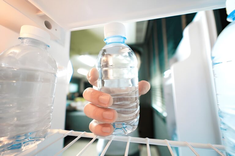 Why Plastic Water Bottles Are Perfect for Your Fridge: 10 Reasons 3 Why Plastic Water Bottles Are Perfect for Your Fridge 10 Reasons