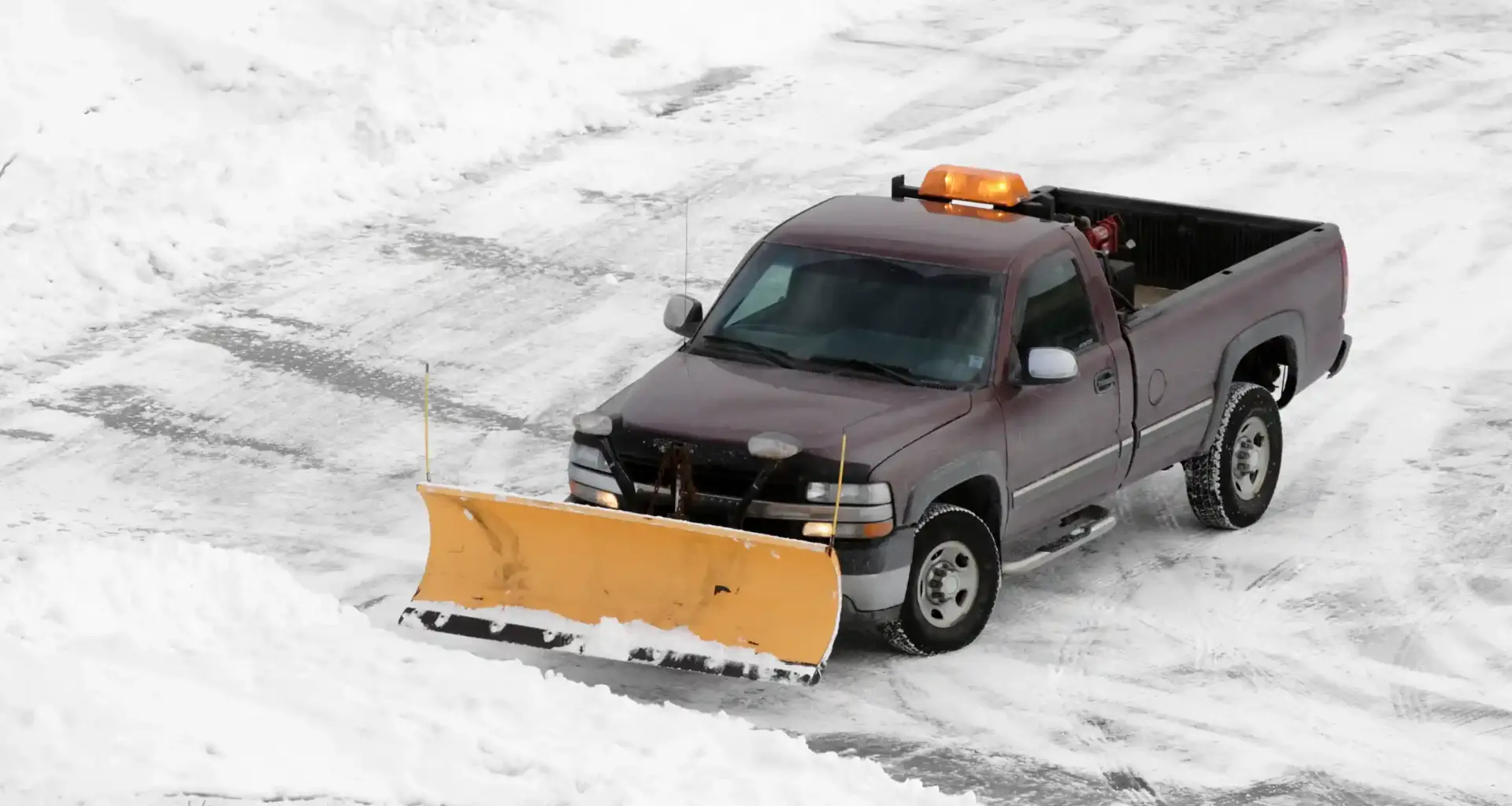 How Chicago’s Top Snow Removal Services Ensure Safety and Speed 6 Top snow removal services Chicago