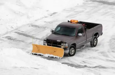 How Chicago’s Top Snow Removal Services Ensure Safety and Speed 5 Top snow removal services Chicago