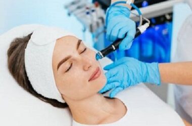 HydraFacial or Traditional Facial – Which Is Better for Riyadh Skin? 12 HydraFacial or Traditional Facial – Which Is Better for Riyadh Skin?